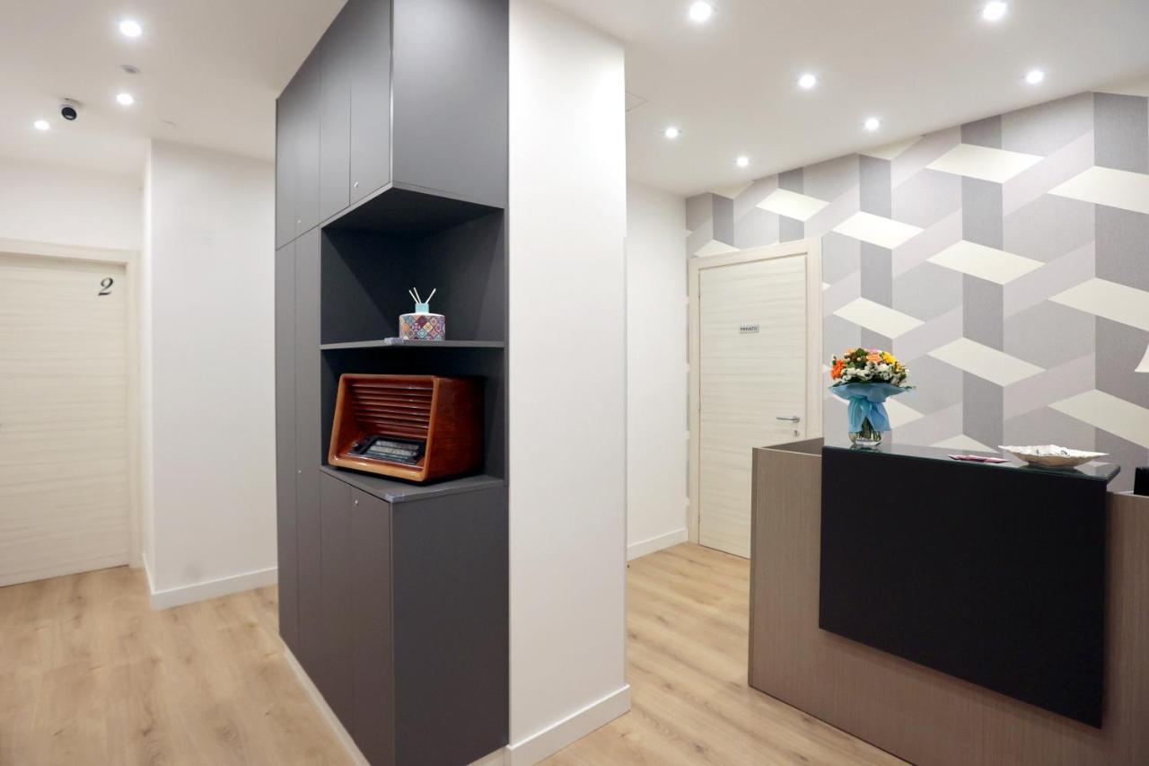 נאפולי Angio Holiday Rooms מראה חיצוני תמונה