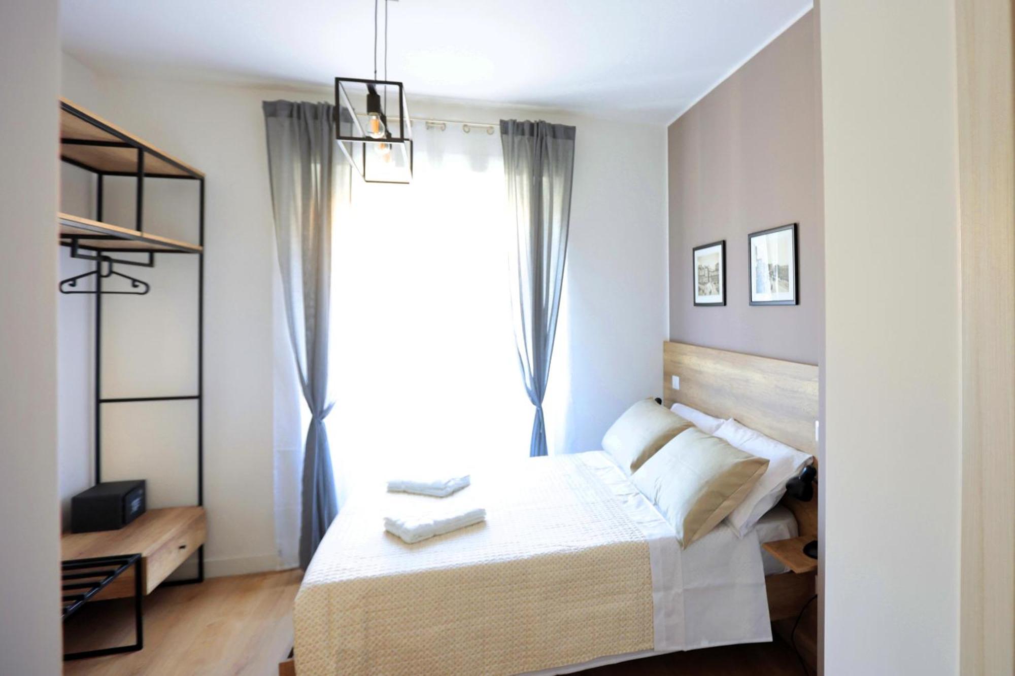 נאפולי Angio Holiday Rooms מראה חיצוני תמונה