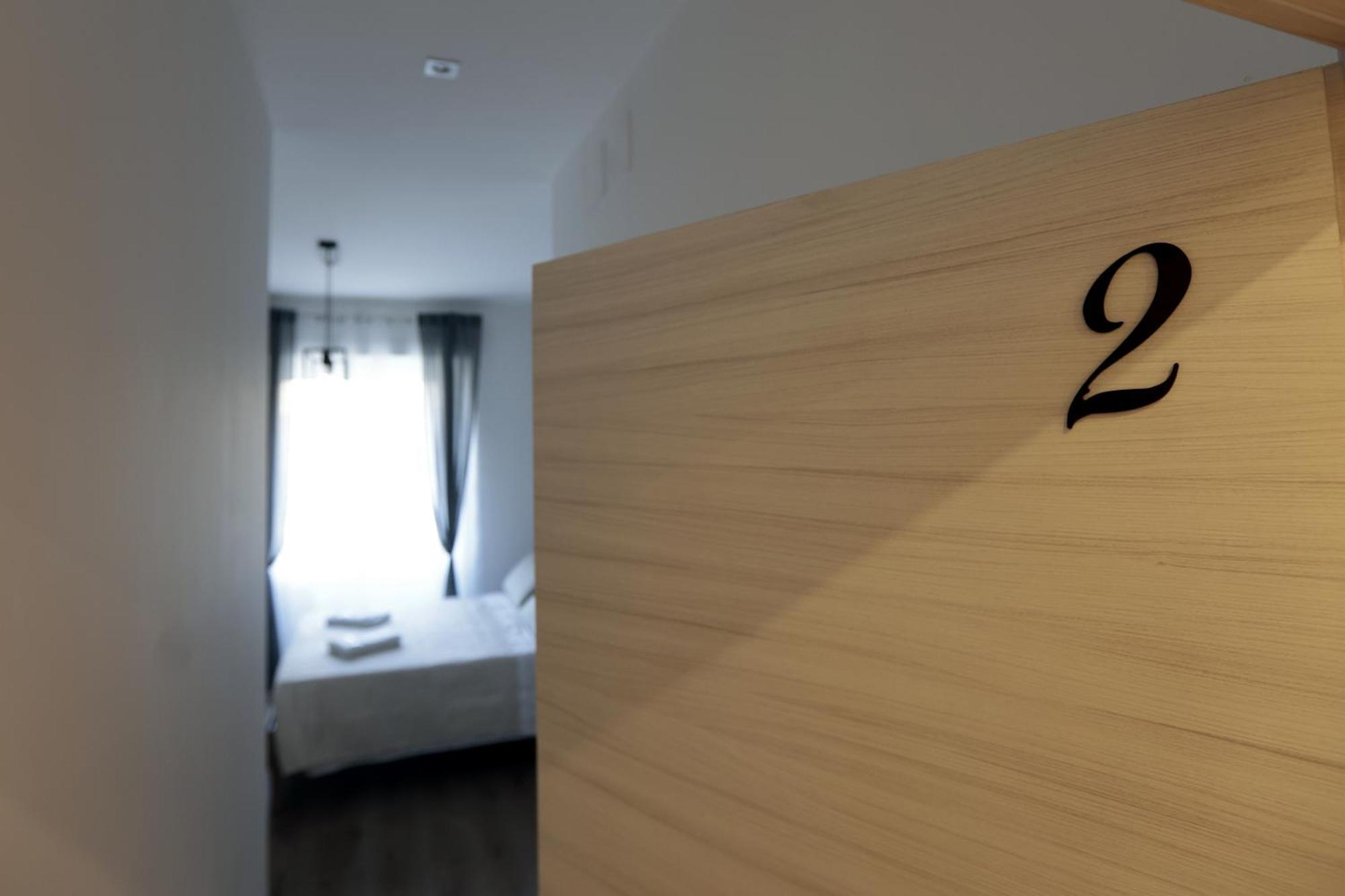 נאפולי Angio Holiday Rooms מראה חיצוני תמונה
